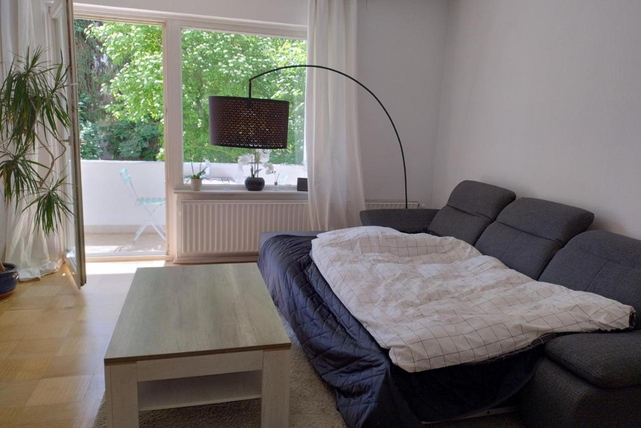 Private Apartment *
